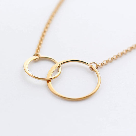 Unbiological Sister Necklace • Two Connected Circles • 14k Gold • Bonus Sister in law • Bride or Groom Sister • Adopted • Stepsister Best Friend • Friendship Love Gift • Appreciation Gratitude Jewelry