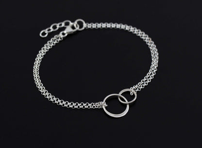Bonus Sister Bracelet • Two Connected Circles • 925 Sterling Silver • Sister in law • Bride or Groom Sister • Adopted • Stepsister Best Friend • Friendship Love Gift • Appreciation Gratitude Jewelry